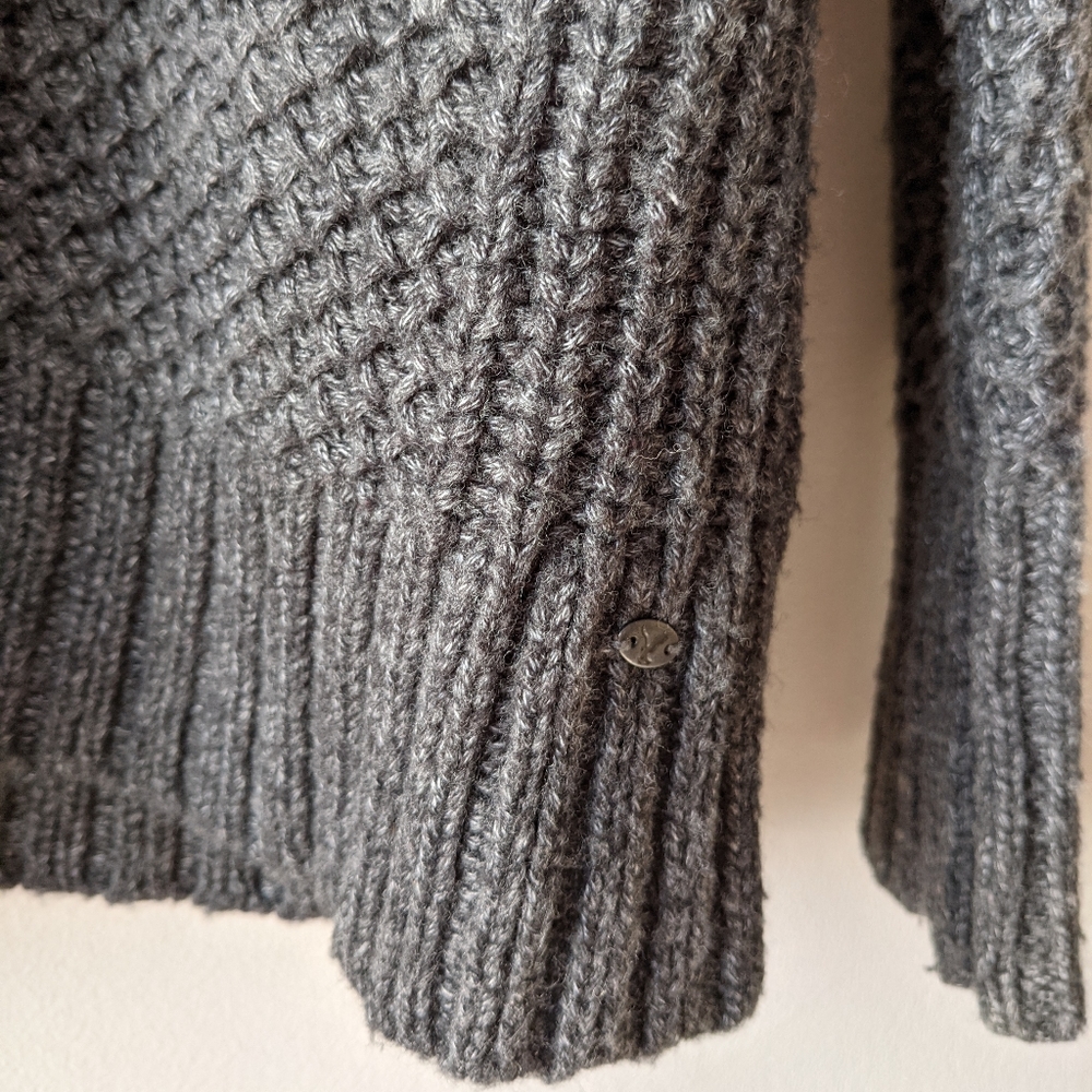 AE Grey Knit Oversized Sweater